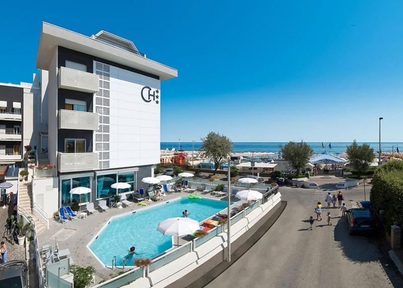 Club Hotel Riccione Bagian luar foto