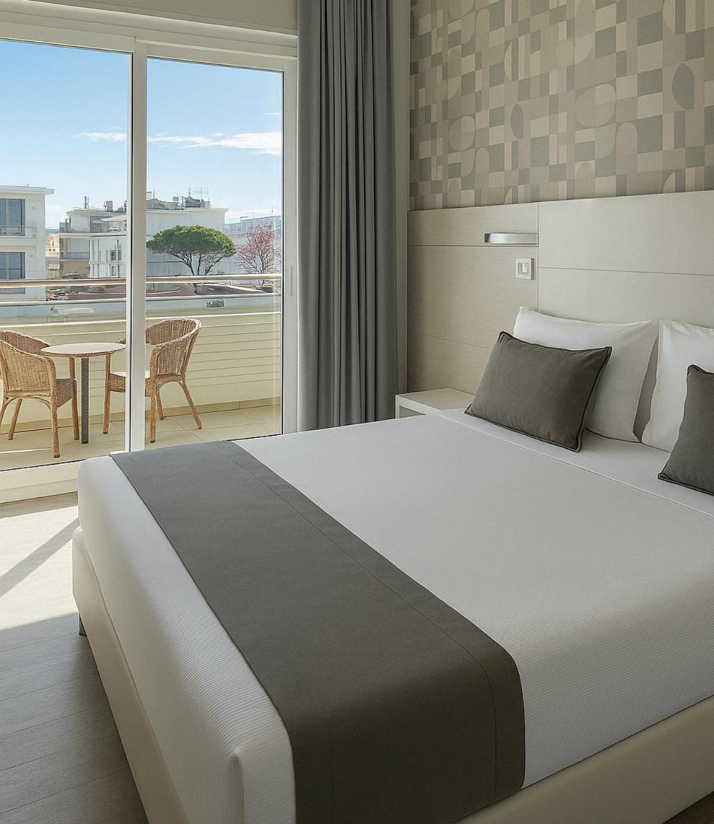 Club Hotel Riccione Bagian luar foto