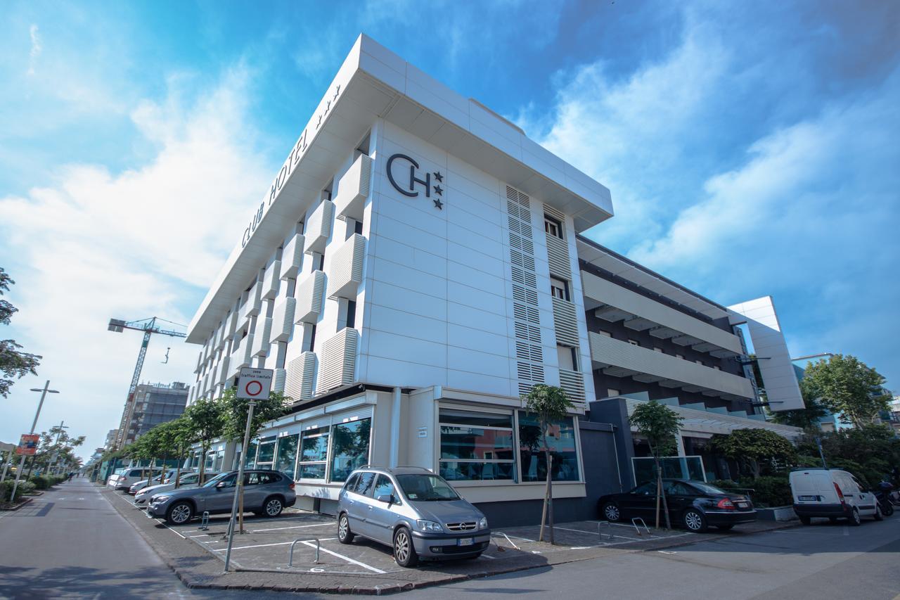 Club Hotel Riccione Bagian luar foto